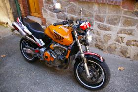 Honda CB HORNET 